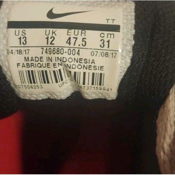 Nike Air Max Invigor Wolf Grey Red Men's 13 Running Shoes - Picture 6 of 8